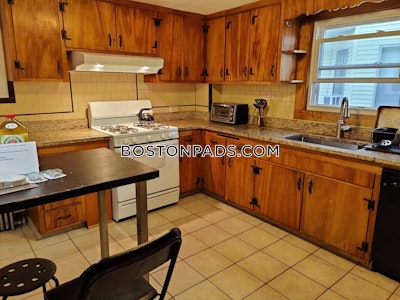 Medford 5 Bed 2 Bath MEDFORD  Tufts - $5,800