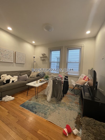 South Boston Beautiful 3 bed 1 bath on East Side of South Boston! Boston - $4,900