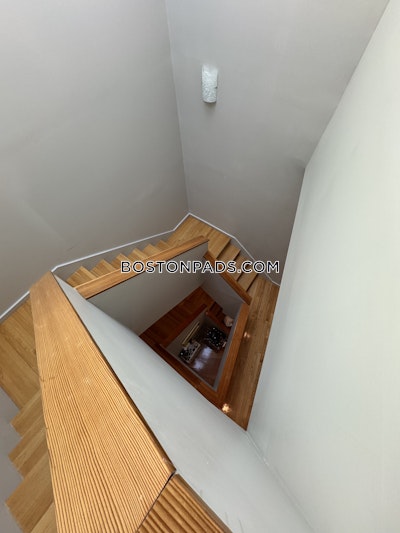 Allston 5 Beds 2.5 Baths Boston - $6,500