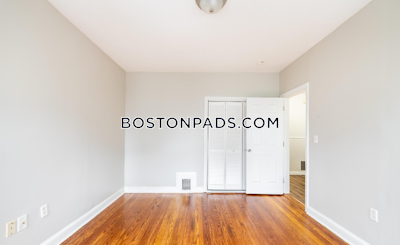 Dorchester Renovated 3 bed 1 bath available 9/1 on Cawfield St in Dorchester! Boston - $3,100