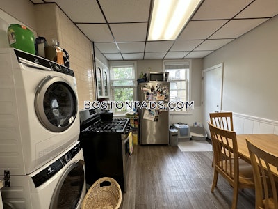 East Boston 2 Beds 1 Bath Boston - $2,700 No Fee