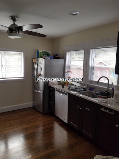 Medford 3 Bed 1 Bath MEDFORD  Tufts - $4,200