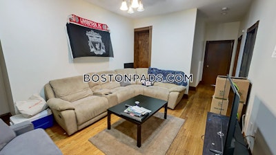 Brookline 3 Beds 2 Baths  Boston University - $4,100