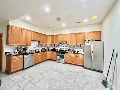 Fort Hill Apartment for rent 5 Bedrooms 2 Baths Boston - $5,600