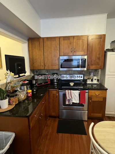 Waltham 2 Beds 1 Bath - $2,800