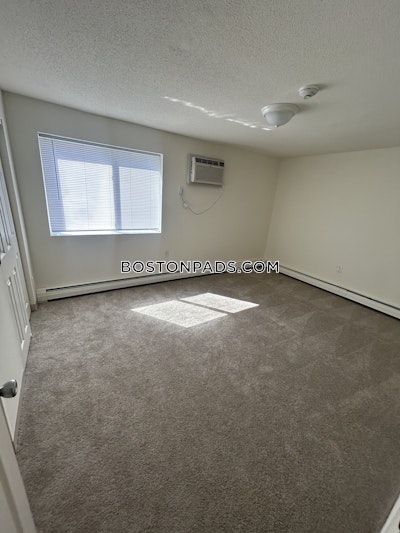 Revere Apartment for rent 1 Bedroom 1 Bath - $2,035